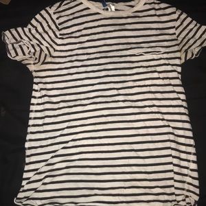 Stripped tee shirt